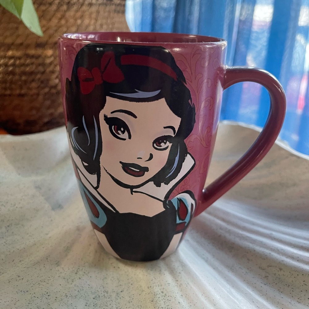🐻Disney Parks Exclusive Snow White Mornings Mug🐻